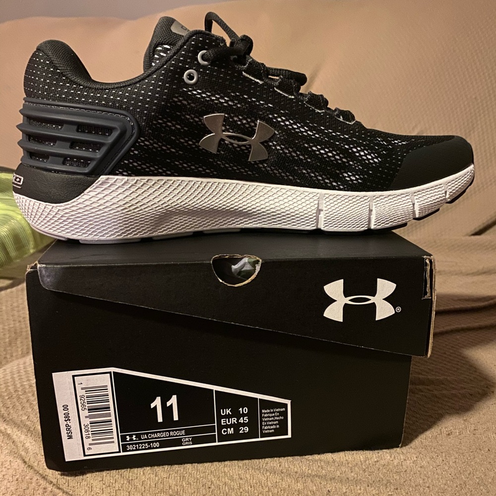 Under Armour Charged Rogue